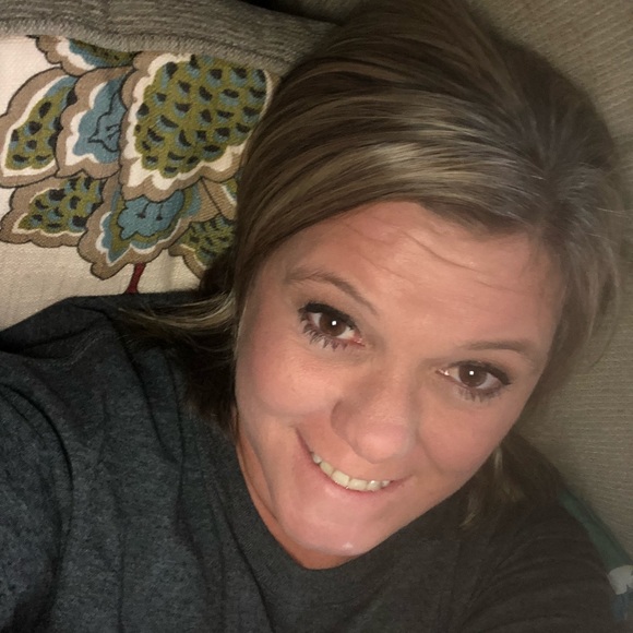 Meet your Posher, Tonya - Picture 1 of 1